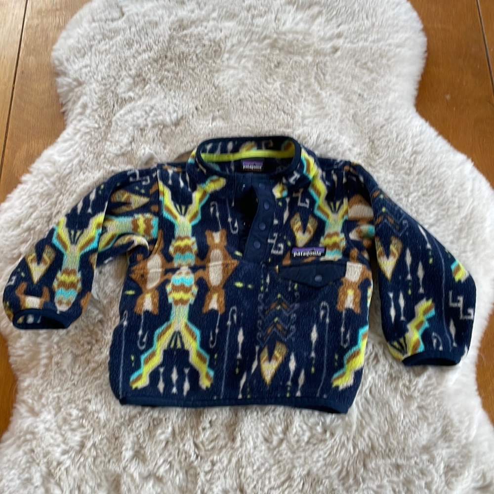 Patagonia 12-18 month lightweight Synchilla snap Pullover Fleece -Like new